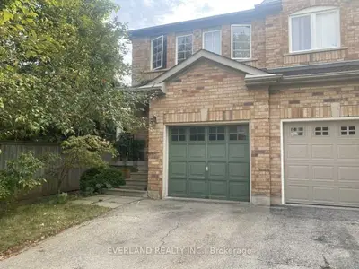 5524 Creditrise Place, Mississauga, ON L5M 6E3