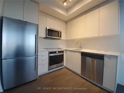 5 Mabelle Avenue 3528, Toronto W08, ON M9A 4Y1