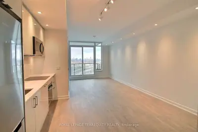 1926 Lake Shore Boulevard W 3505, Toronto W01, ON M6S 1A1