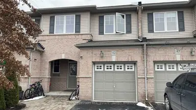 2019 Trawden Way 42, Oakville, ON L6M 0M3