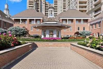 2287 Lake Shore Boulevard W Th-102, Toronto W06, ON M8V 3Y1