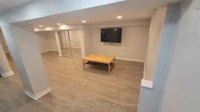 441 Rimilton Avenue Bsmnt, Toronto W06, ON M8W 2G7