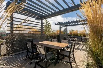 1441 Elgin Street 605, Burlington, ON L7S 1E6
