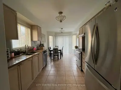 5627 Brenchley Avenue, Mississauga, ON L5V 2H3