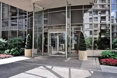 3880 Duke of York Boulevard 204, Mississauga, ON L5B 4M7