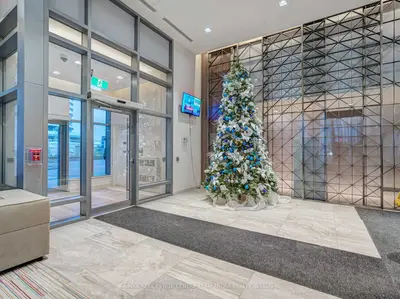 2560 Eglinton Avenue W #404, Mississauga, ON L5M 0Y3