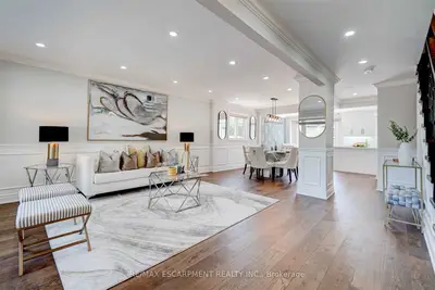 2532 Crystalburn Avenue, Mississauga, ON L5B 2L7