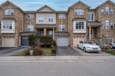 2864 Garnethill Way, Oakville, ON L6M 5E8