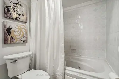 250 Manitoba Street 526, Toronto W06, ON M8Y 4G8