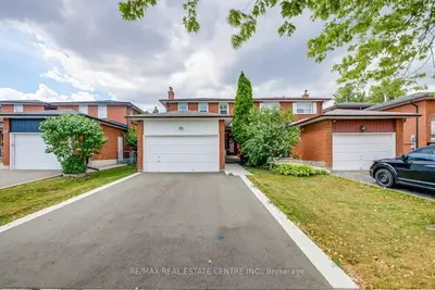 4410 Shelby Crescent, Mississauga, ON L4W 3T3