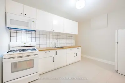 1041 St Clarens Avenue Main, Toronto W03, ON M6H 3X8