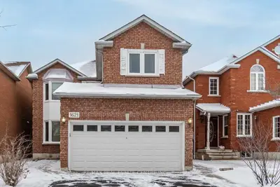 1621 Astrella Crescent, Mississauga, ON L5M 4Z7