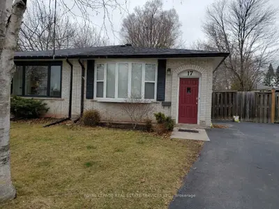 17 Onslow Court, Oakville, ON L6H 1J1