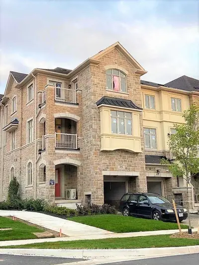 496 Silver Maple Road, Oakville, ON L6H 3P6
