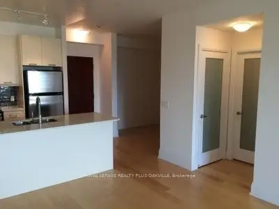2470 Prince Michael Drive 307, Oakville, ON L6H 7N9