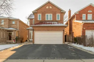 542 Shipka Court Bsmt, Mississauga, ON L5B 3T3