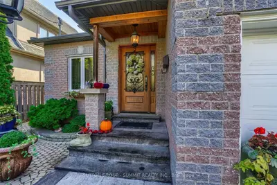 168 TROY Street, Mississauga, ON L5G 1S7