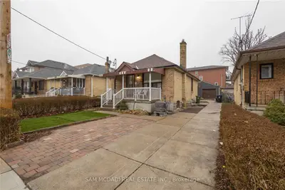 549 Nairn Avenue Main, Toronto W03, ON M6E 4J5