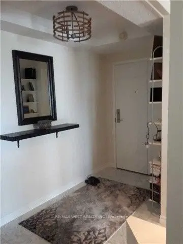 2267 Lake Shore Boulevard W 1305, Toronto W06, ON M8V 3X2