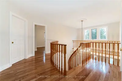 2056 SIXTH Line, Oakville, ON L6H 3N2