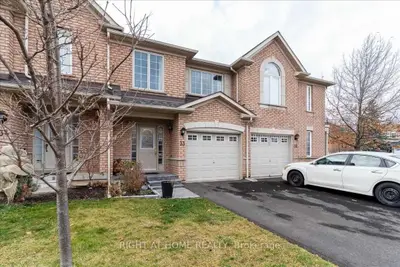 1290 Heritage Way 33, Oakville, ON L6M 4M4
