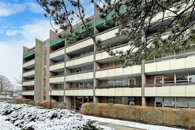 3625 Lake Shore Boulevard W 610, Toronto W06, ON M8W 4W2