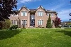 3313 Gumwood Road W, Mississauga, ON L5N 8A5
