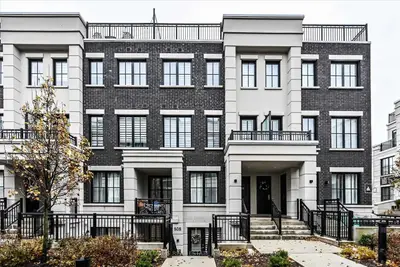 657 Cricklewood Drive 505, Mississauga, ON L5B 0G8