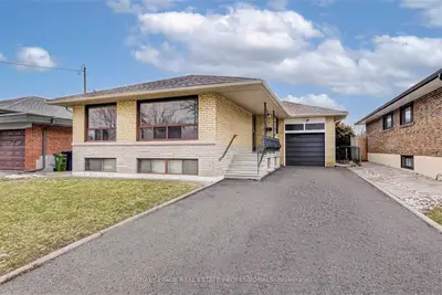 57 Poynter Drive, Toronto W09, ON M9R 1L3