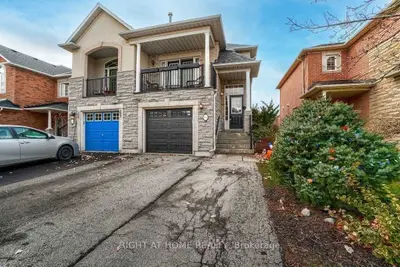 2447 Newcastle Crescent, Oakville, ON L6M 4P9