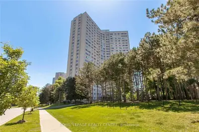 3700 Kaneff Crescent 1201, Mississauga, ON L5A 4B8