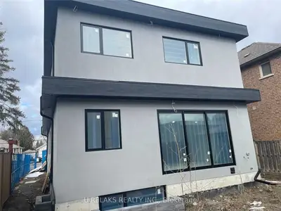 896 Tenth Street S, Mississauga, ON L5E 1S9