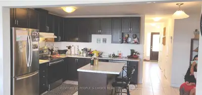 33 Winterton Court W, Orangeville, ON L9W 2Z5