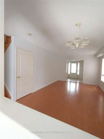 5929 Delle Donne Drive, Mississauga, ON L5M 7A2