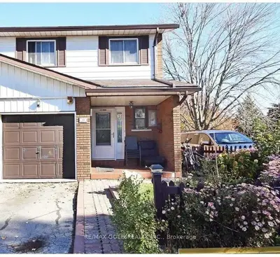 7033 Netherbrae Road 33, Mississauga, ON L4T 2W2