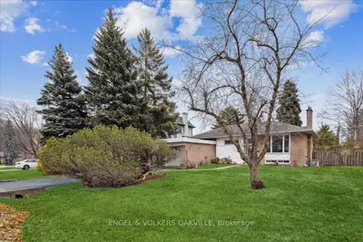 86 Selgrove Crescent, Oakville, On L6l 1l3