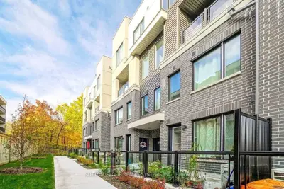 3482 Widdicombe Way 12, Mississauga, ON L5L 0B8