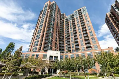60 Heintzman Street 1711, Toronto W02, ON M6P 5A1