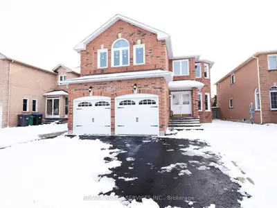 5260 Fallingbrook Drive W Lower, Mississauga, ON L5V 1N8