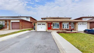 626 Tedwyn Drive Lower, Mississauga, ON L5A 1K2