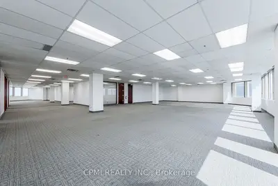 30 Eglinton Avenue Street 500, Mississauga, ON L5R 3E7