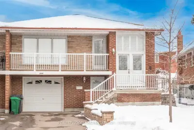 3896 Midhurst Lane, Mississauga, ON L4Z 1C7