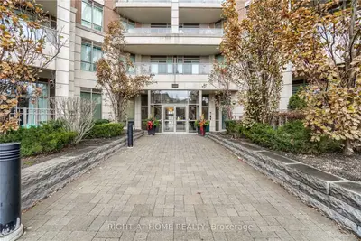 2480 Prince Michael Drive 322, Oakville, ON L6H 0E9