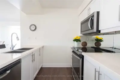 3 Marine Parade Drive 1408, Toronto W06, ON M8V 3Z5