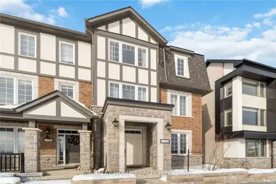 3256 Charles Fay Pass 9, Oakville, ON L6M 1S2