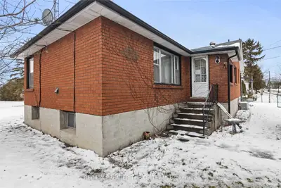 1214 Northmount Avenue, Mississauga, ON L5E 1X9