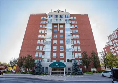 60 Old Mill Road Uph4, Oakville, ON L6J 7V9