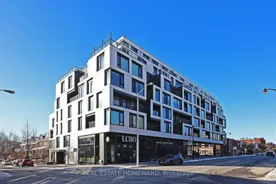 530 Indian Grove 404, Toronto W02, ON M6P 0B3