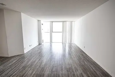 35 Trailwood Drive 716, Mississauga, ON L4Z 3L6