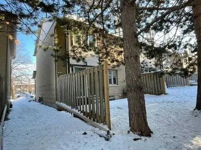 2275 Credit Valley Road 11, Mississauga, ON L5M 4N5